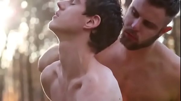 Giant barebacks twink in the woods