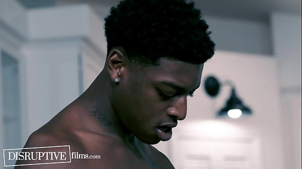 Hot Jock Seduced and Fucked By His Older Coach – Dallas Steele, Ty Santana – DisruptiveFilms