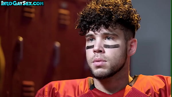 Athletic IR stud enjoys bareback anal in the locker room