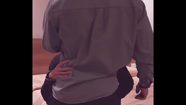 EL REPARTIDOR DE PIZZA HETERO ME FOLLA A PELO POR PROPINA EXTRA