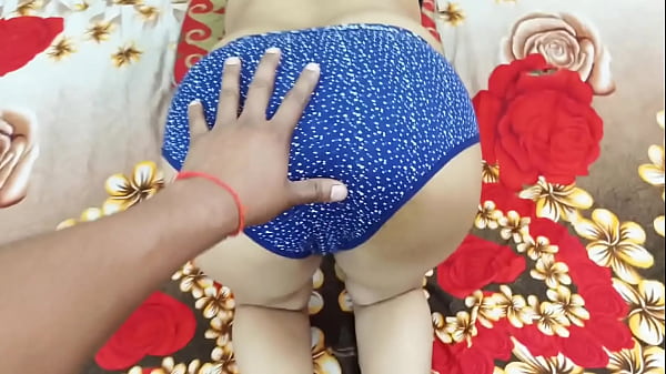 Mi culito está muy cerrado papi me duele mucho